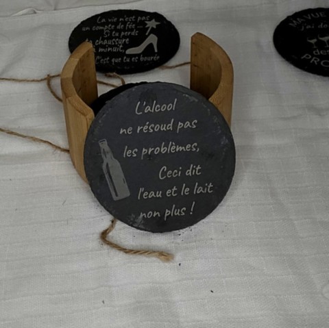 Sous-verre en ardoise avec support bambou