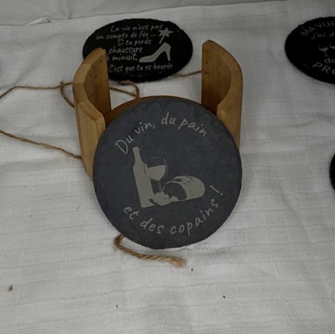 Sous-verre en ardoise avec support bambou